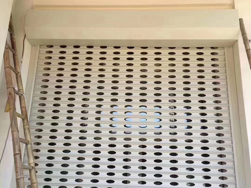 铝合金型材门